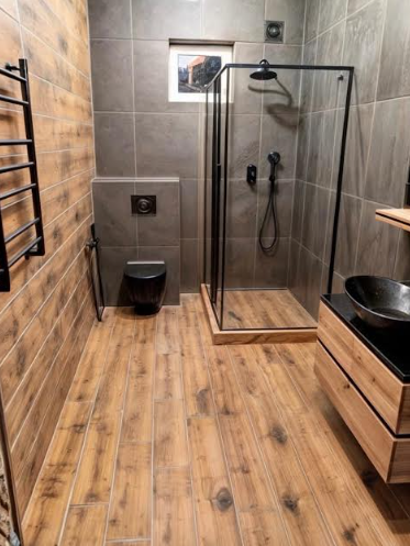 Modern Minimalist Tile Suite with Concealed Toilet